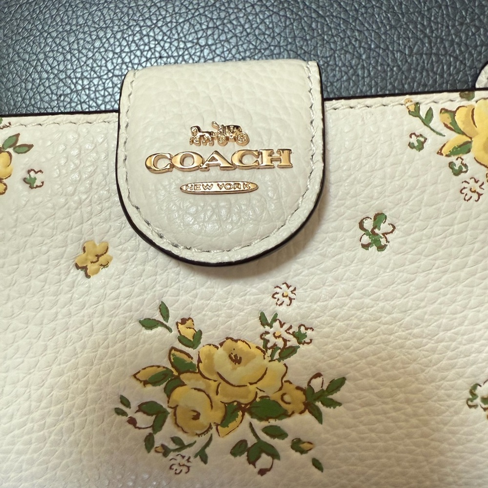 Coach Cream Floral Leather Medium Corner Zip wallet